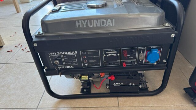 Hyundai HHY3500EAS Marşlı ATS Jeneratör - Garantili, 5 Saat Kullanıldı