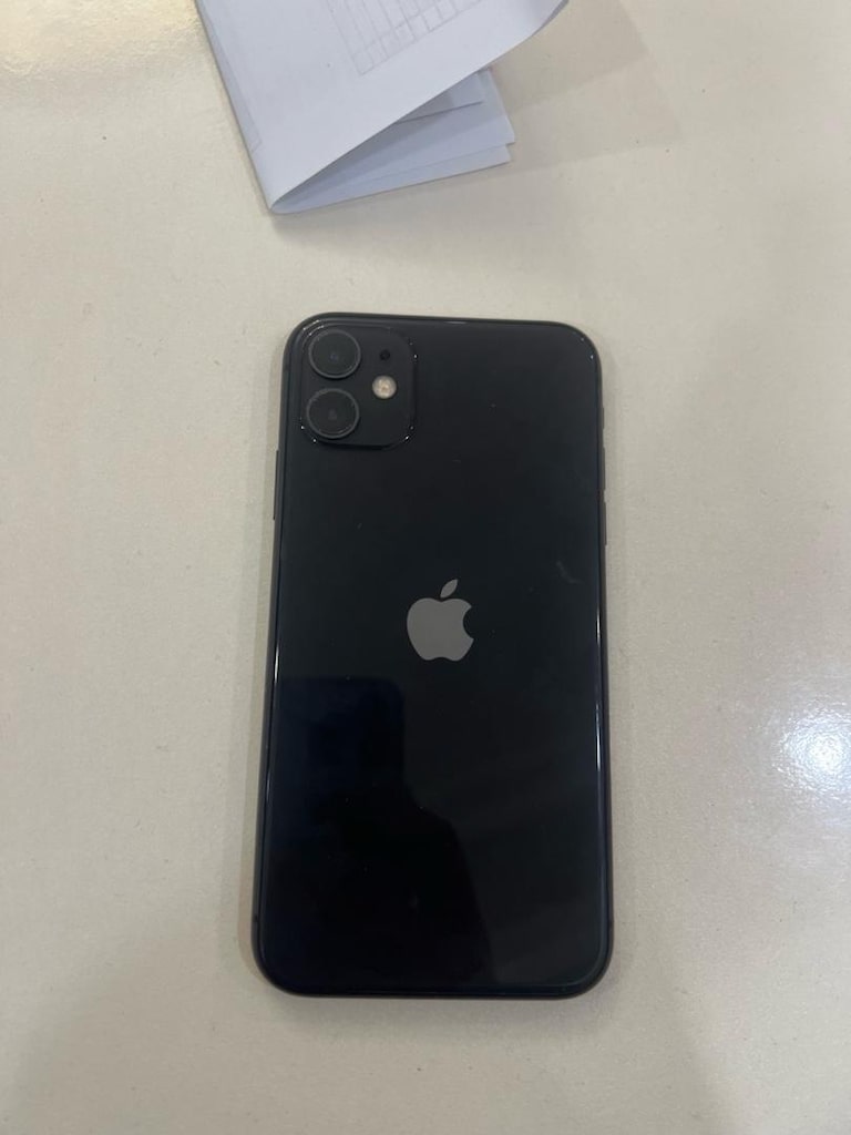 iPhone 11 - 3