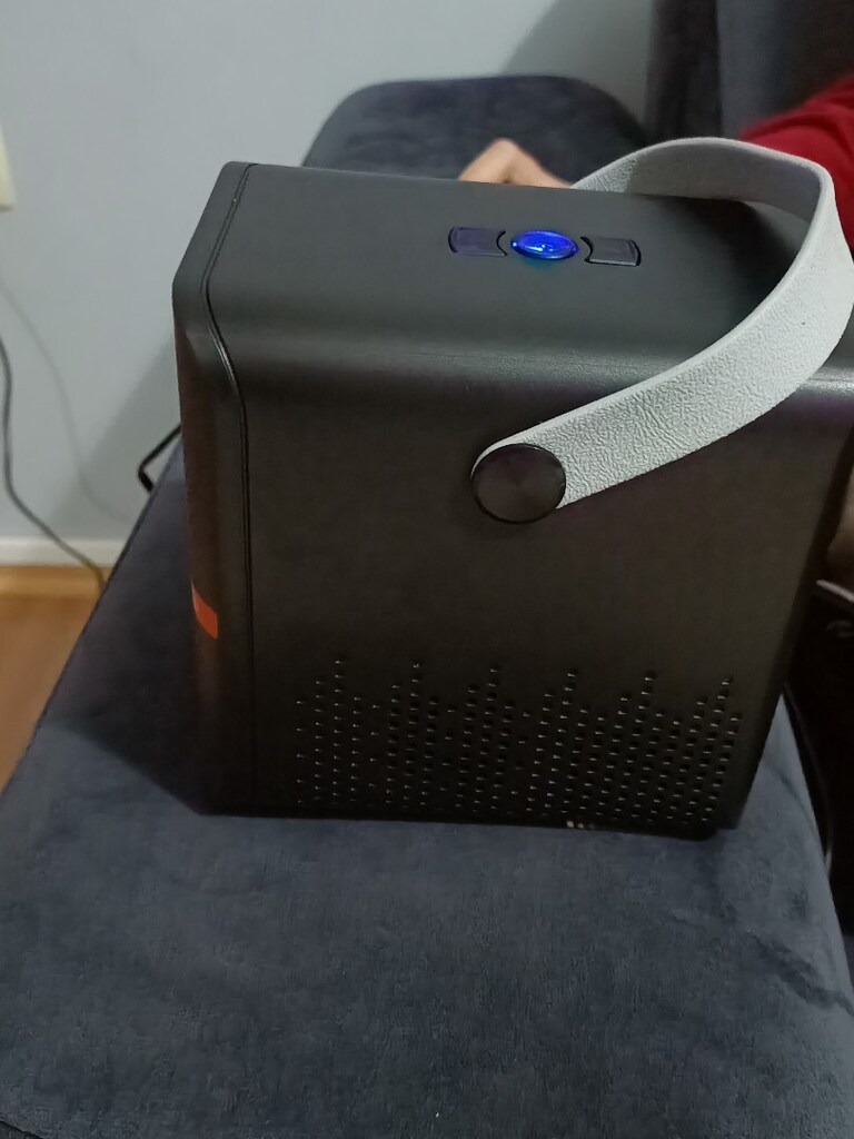 Projeksiyon Android, Wifi. 4 GB ram, 64 GB rom. 300Ansi Lümen 1080p - 3