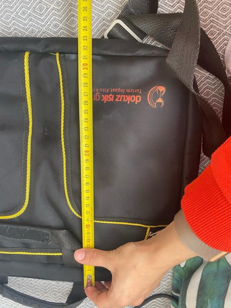 Siyah Sarı Detaylı Baskılı laptop çantası - 7