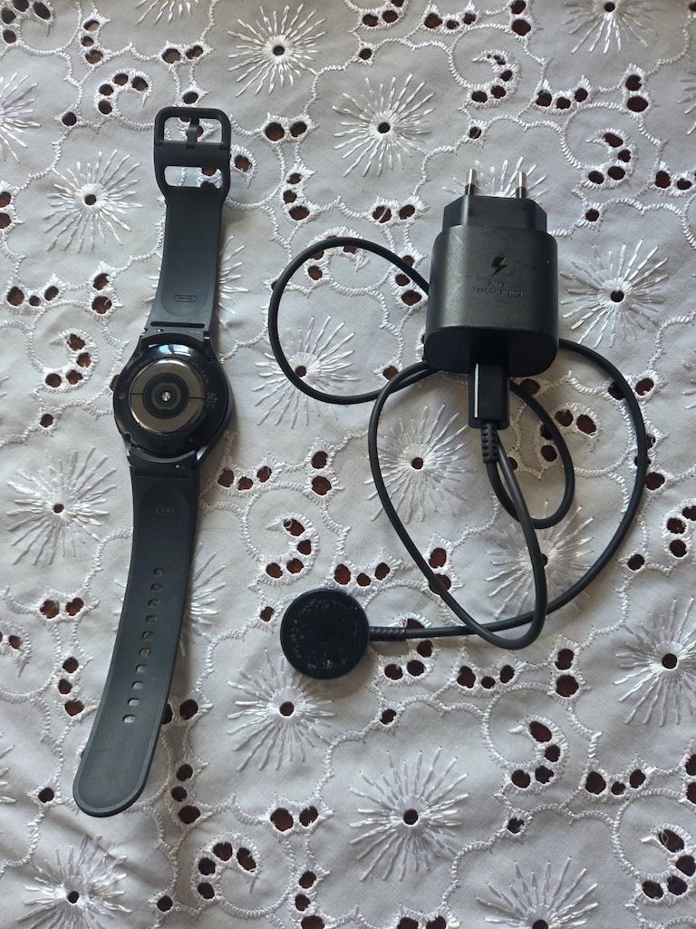 Çok Az Kullanılmış Samsung Galaxy Watch 5 Siyah Akıllı Saat - 3