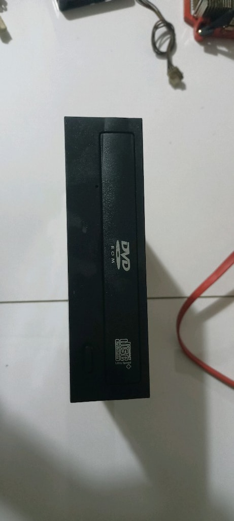 Lite-On dahili SATA DVD-RW sürücü (iHAS124 serisi - 2