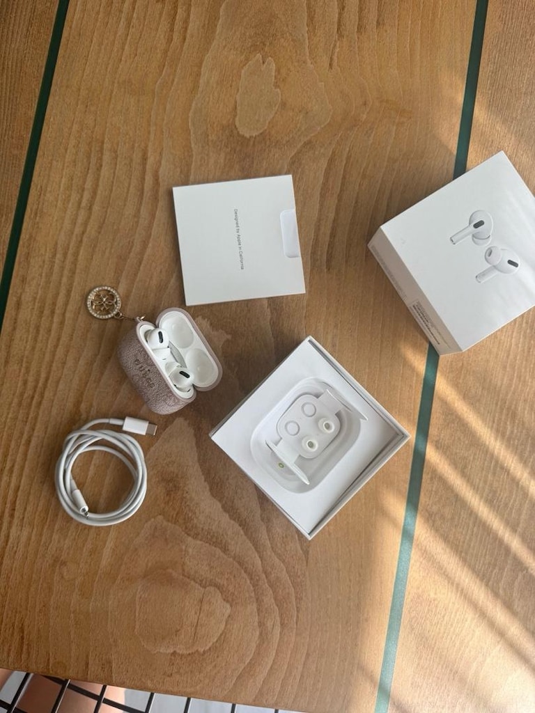 airpods pro - 2