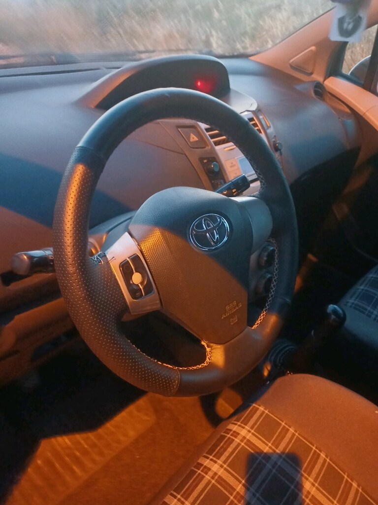 TOYOTA YARIS DIZEL - 12