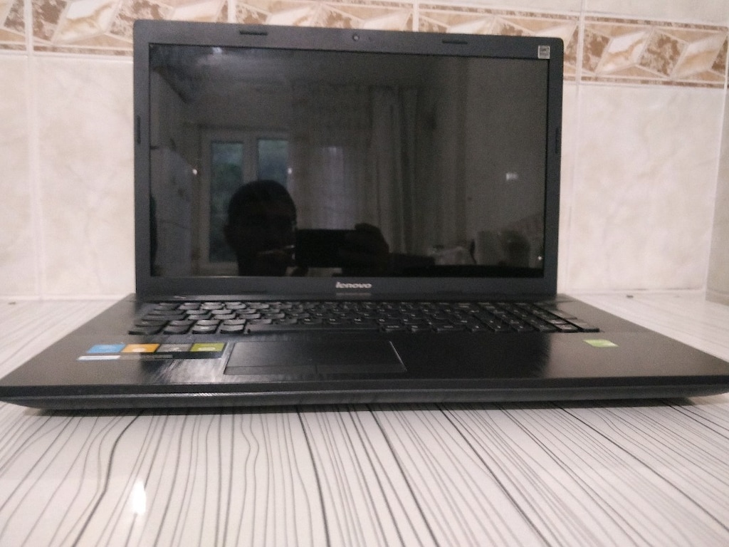 Lenovo dev ekran laptop i7 işlemci 8ram SSD li - 3