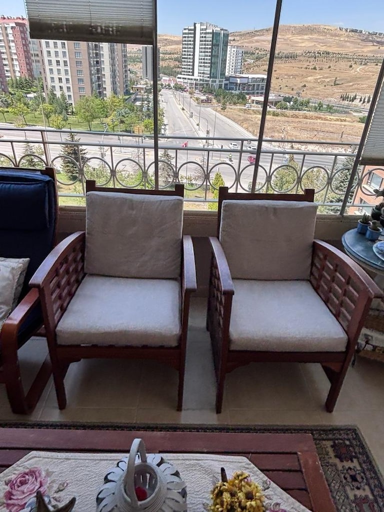BALKON MOBİLYASI TAKIMI YENi GİBİ - 2