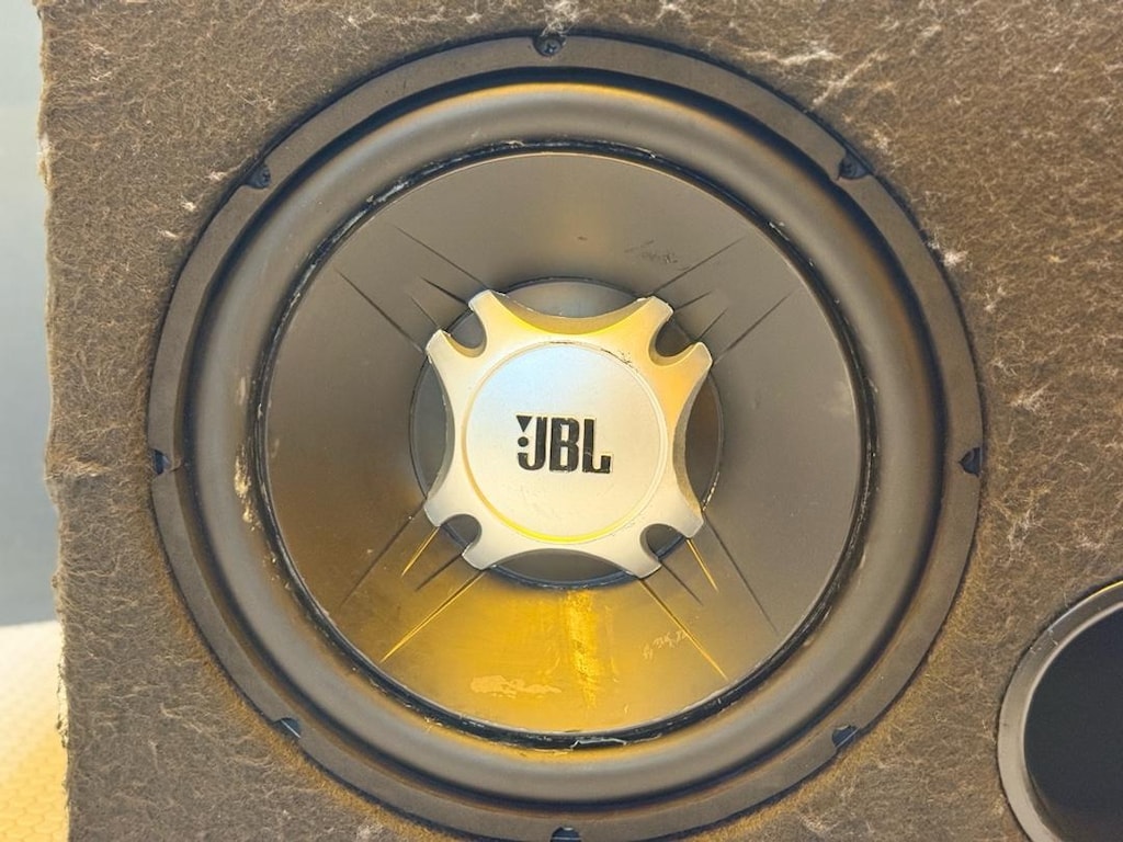 Jbl GT5 12 30 Cm 1100 w 275 Rms Subwoofer - 2