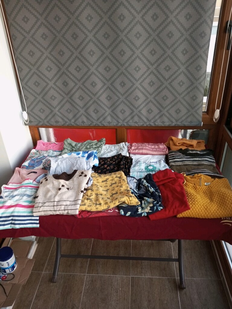 Resimde görülen kıyafetlerin hepsi 100tl