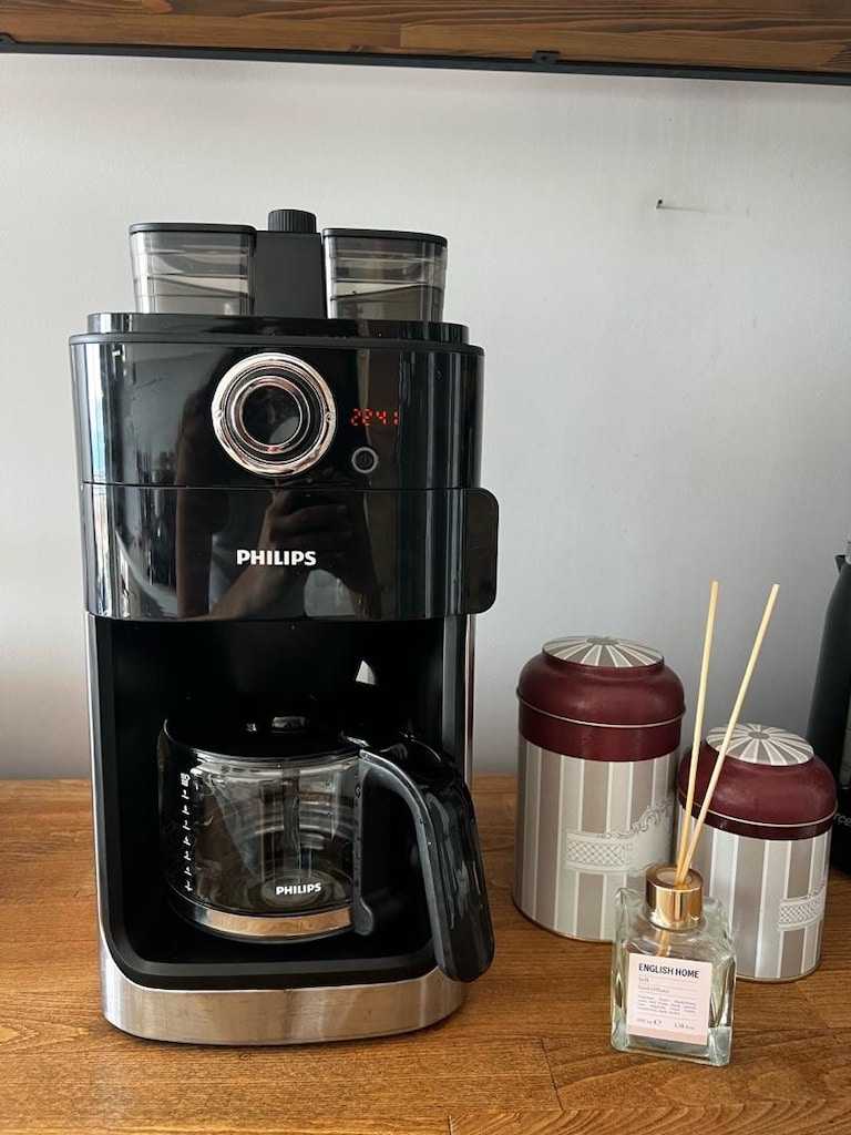 Philips Öğütücülü Filtre Kahve Makinesi – Temiz, Sorunsuz