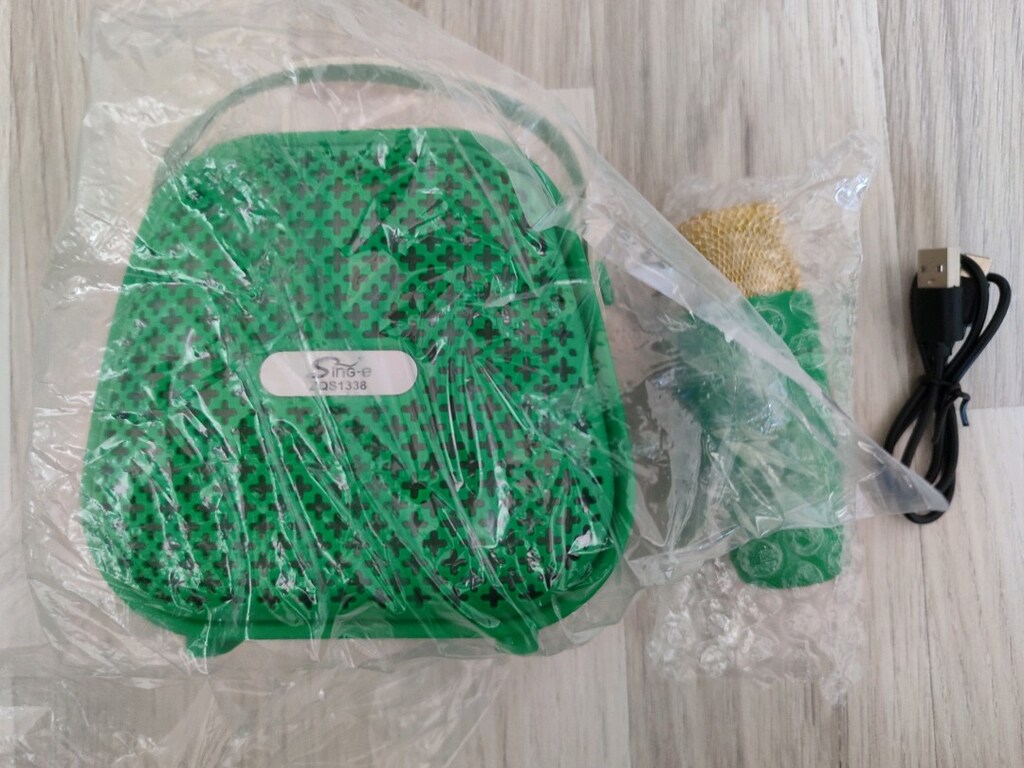 BLUETOOTH HOPARLÖR VE YANINDA MİKROFON - 3