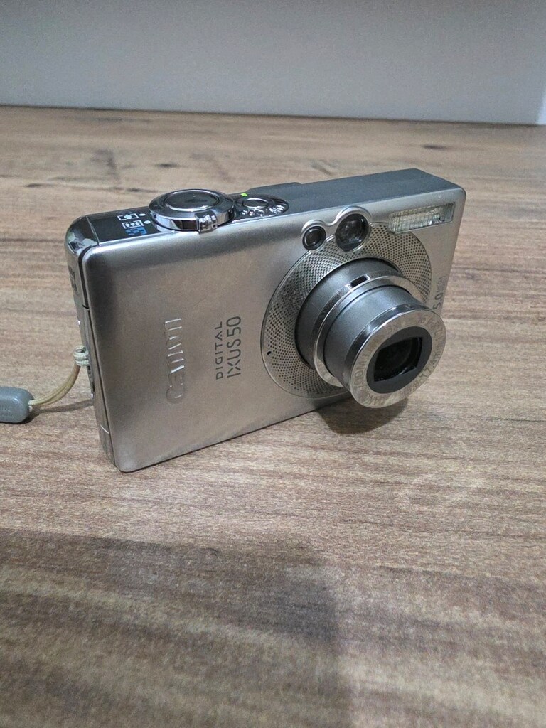 Canon Digital IXUS 50 - 12