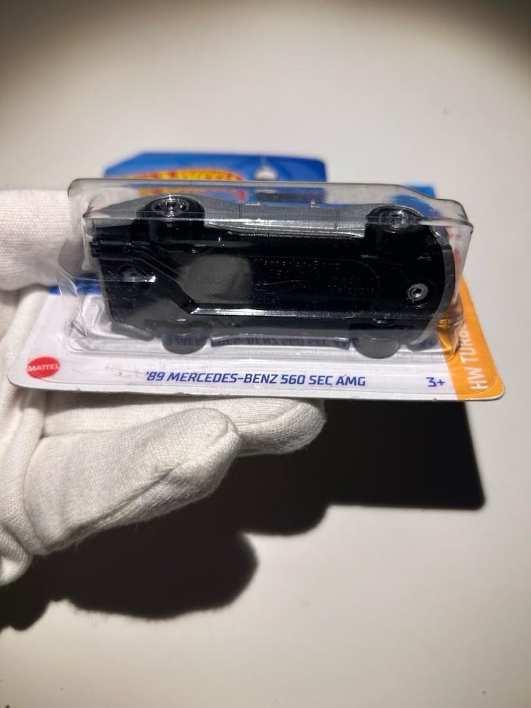 Hot Wheels Mercedes 560 SEC AMG - 6