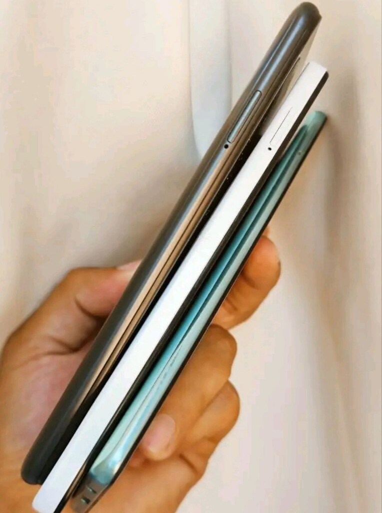 TR SAMSUNG A71 128GB HAFIZA 8GB RAM TR TEKNO SPARK 9 PRO 128GB HAFIZA - 8