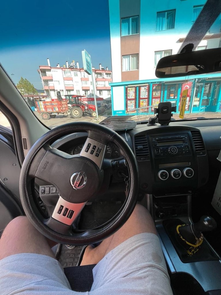 Nissan NAVARA