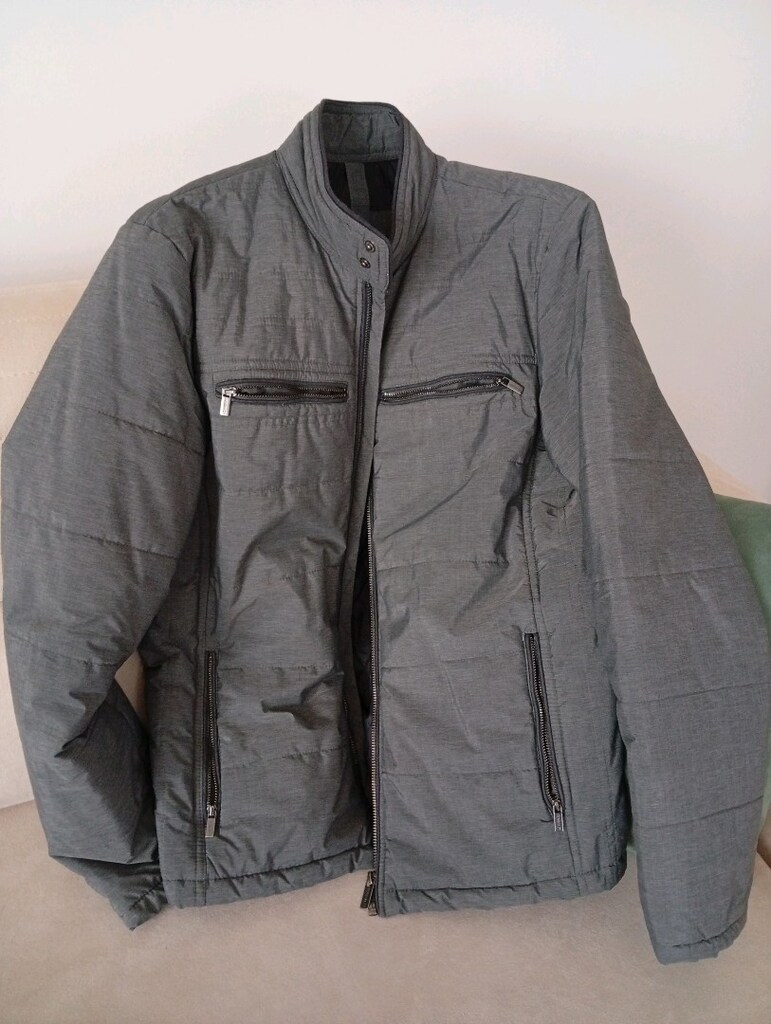 LC Waikiki marka, M, beden, içi elyaflı fermuarlı kışlık mont. - 2