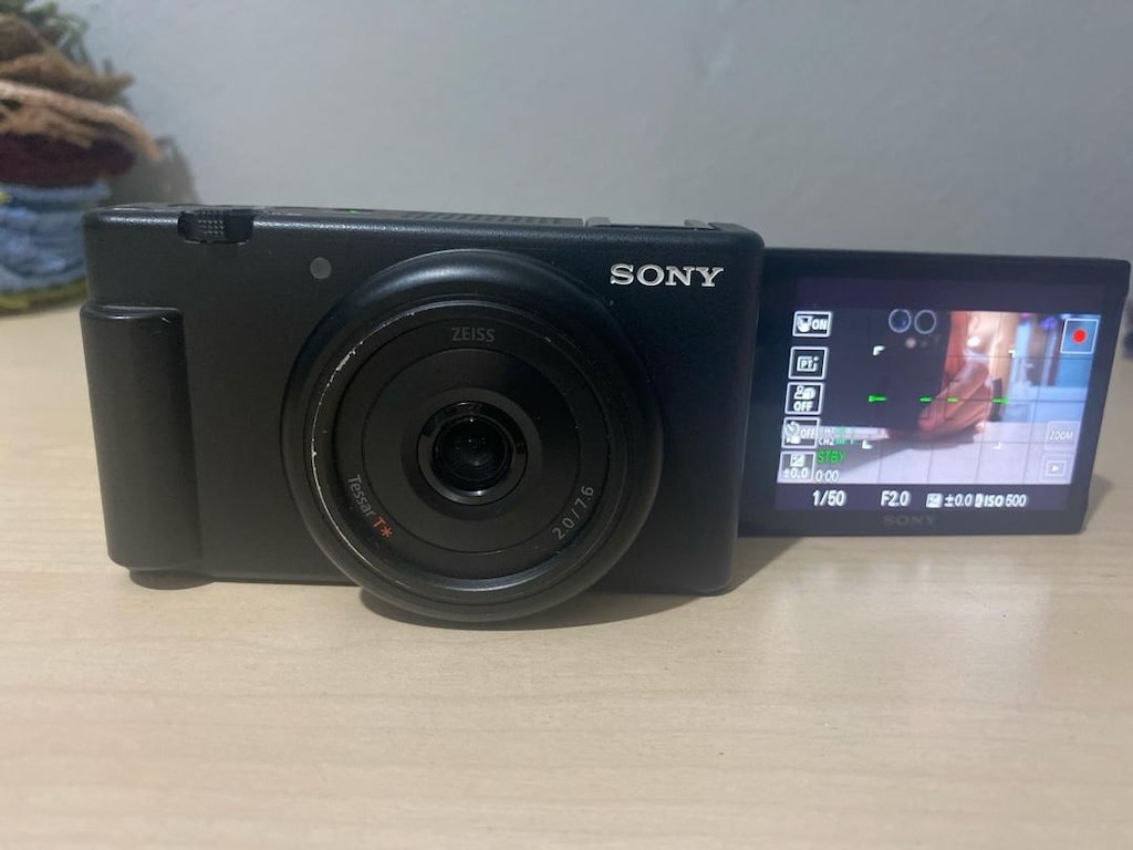 SONY ZV-1F 20mm Vlog Fotoğraf Makinesi+ 128 GB sandiks pro hafıza kart - 2