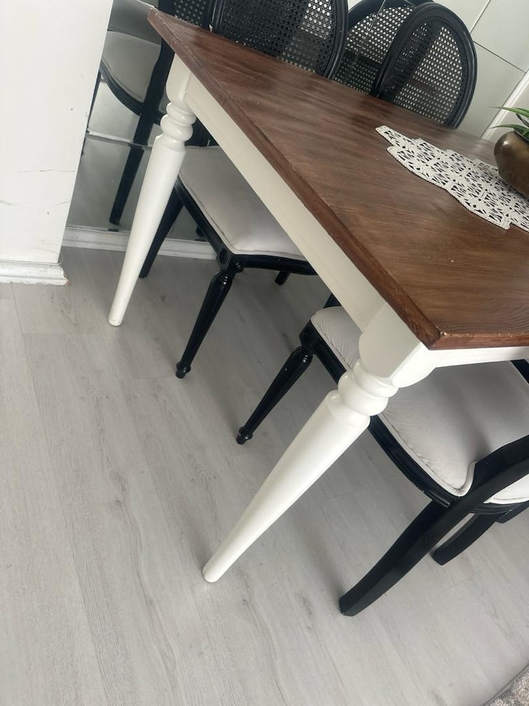 ikea masa ve 4 sandalye acil satılık - 2