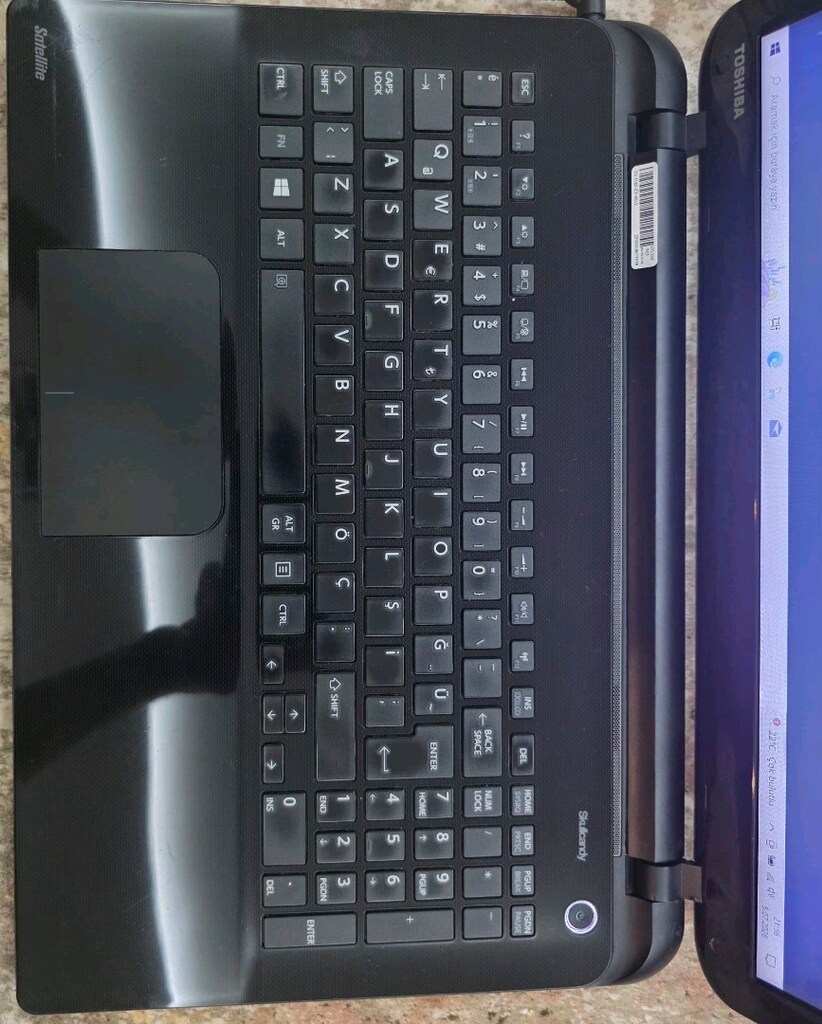 Toshiba i7 4.gen 2gb R7m260 - 2