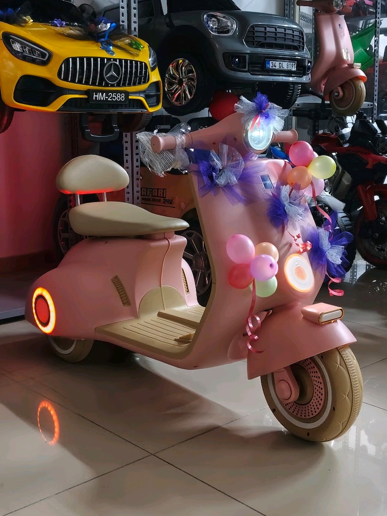 (KAMPANYA)3-11 YAŞ BÜYÜK VESPA KUMANDALI&MANUEL AKÜLÜ ARABA SCOOTER - 8