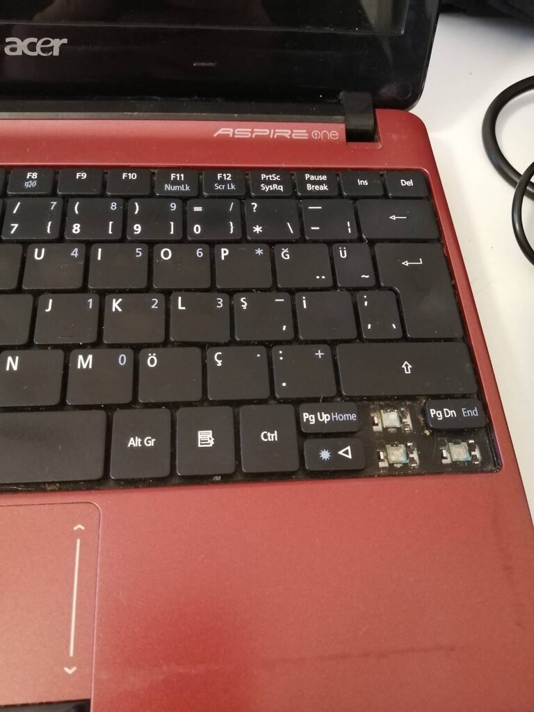 Acer aspire one AO722  mini 4 gb ddr rem,320 gb hdd - 8