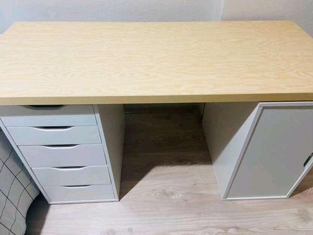 IKEA Çalışma Masası 140x60 cm – Çok Temiz - 2