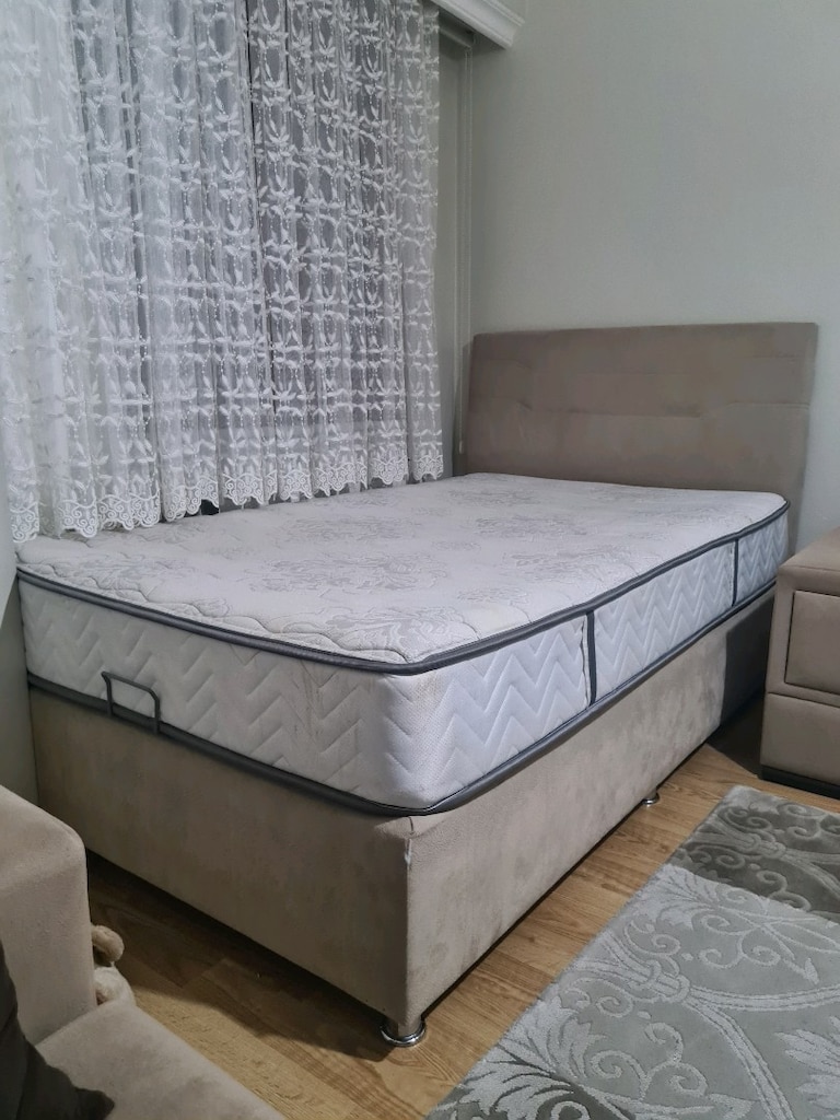 Satılık 1.5 kişilik Yatak ve Baza - 2