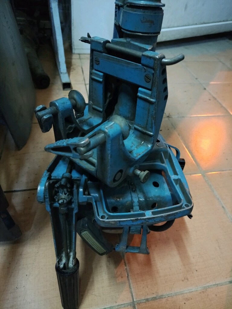 Tekne motoru dıştan takmalı 8 hp iyi durumda - 5