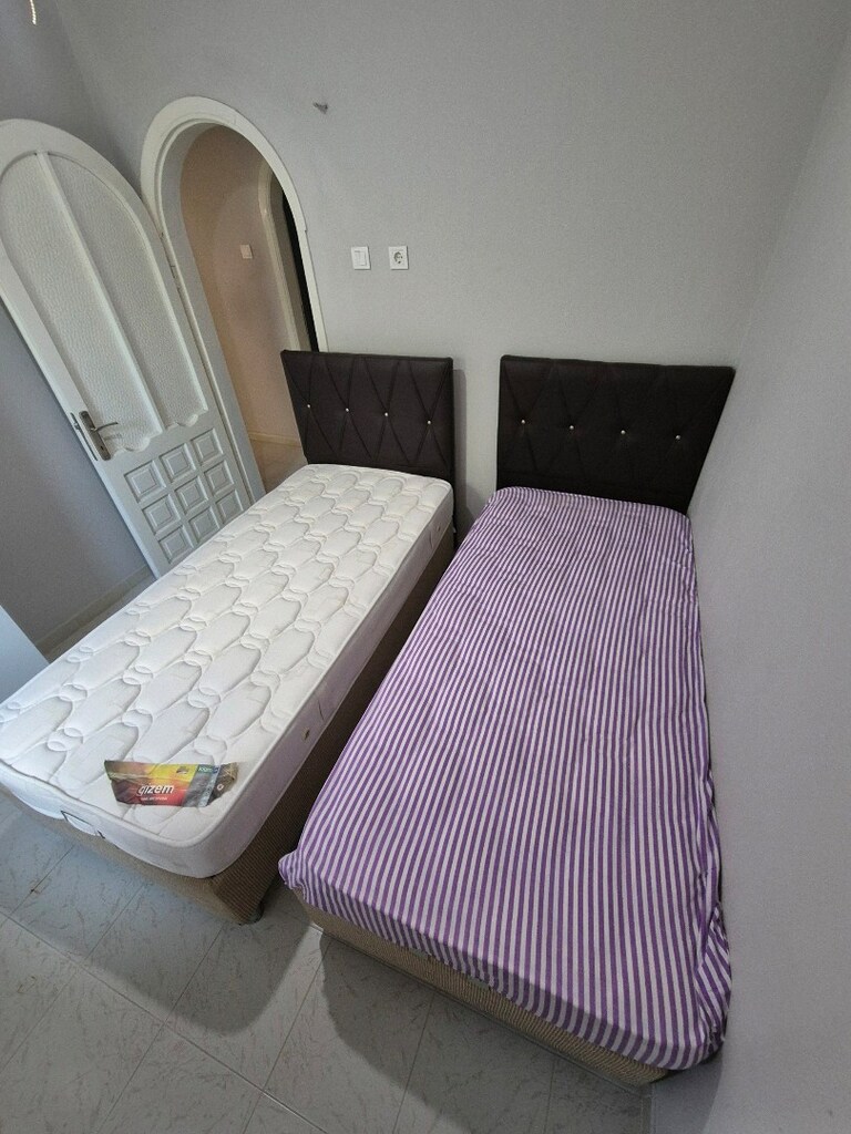 Baza Başlık Yatak 90x190 temiz yeni gibi az kullanıldı 2adet 9000TL - 2