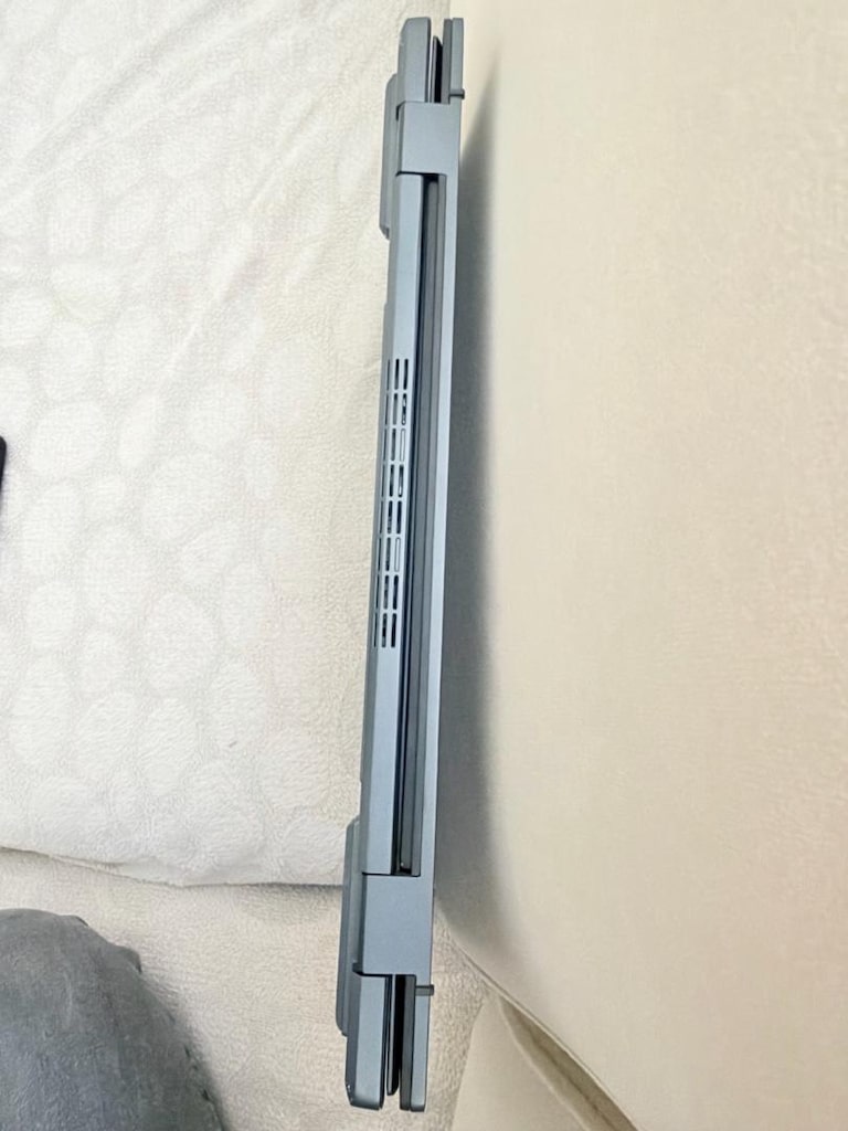 Asus ZenBook Duo UX8406CA Kılıfı Var - 15
