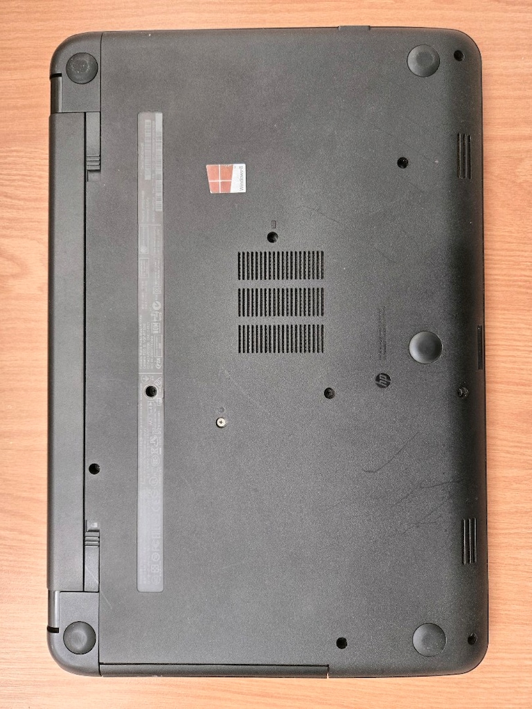 Hp 15" Laptop - 4