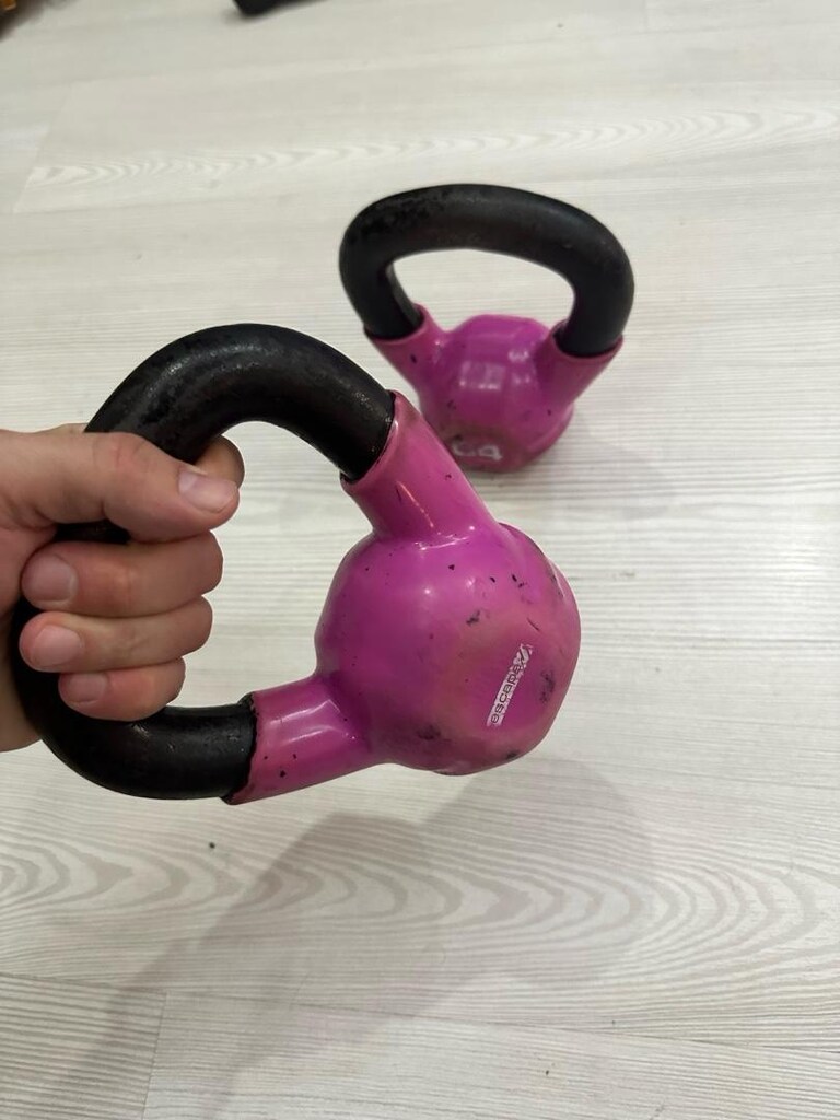 2 x 4 kg Döküm Kettlebell (Girya) - 2