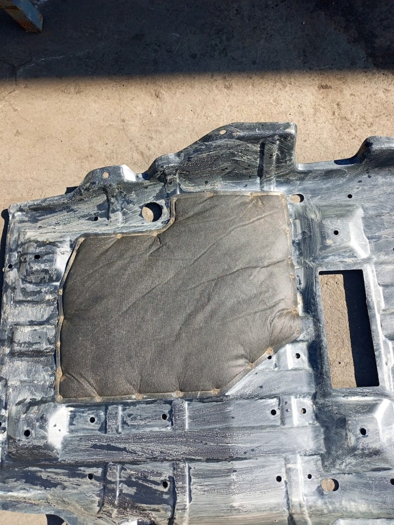 Mitsubishi L200 motor alt Koruma plastiği ikinci el - 9