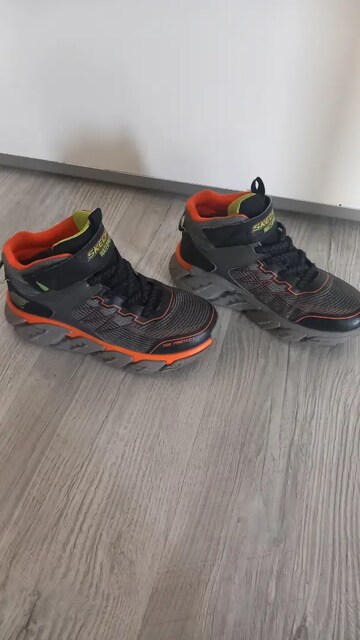 Skechers 35 numara Waterproof Bot