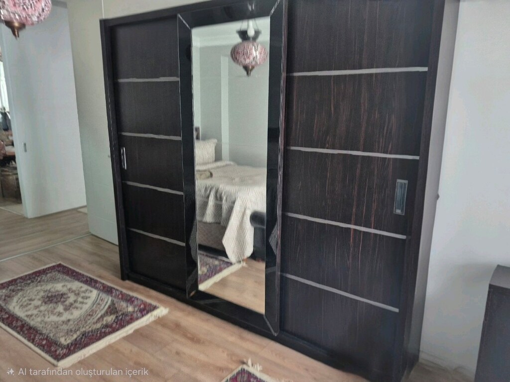 3 kapılı sürgülü gardırop (orta kapak aynalı) Aynalı şifonyer 2 adet - 3
