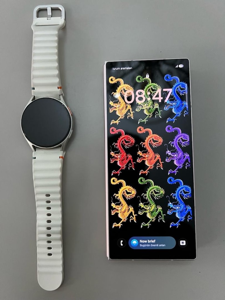 Samsung galaxy z flod 6 512 GB ve Watch 6 - 5