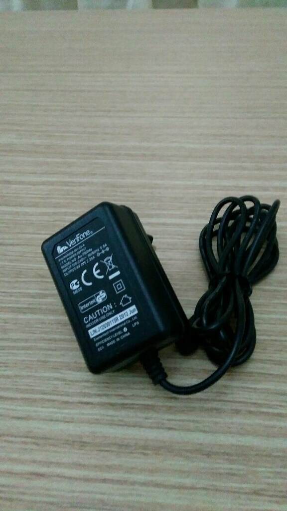 Siyah renk şarj Adaptörü, 8 volt 2,25 Amper - 3