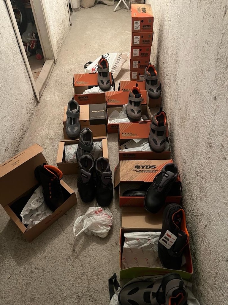yds iş ayak kabısı açık lamada yazıyor herşey - 3