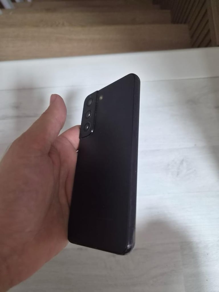 SAMSUNG S22 - 2