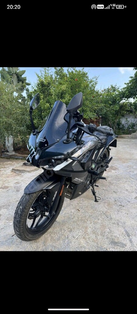 BAJAJ PULSAR RS 200 2024 - 10