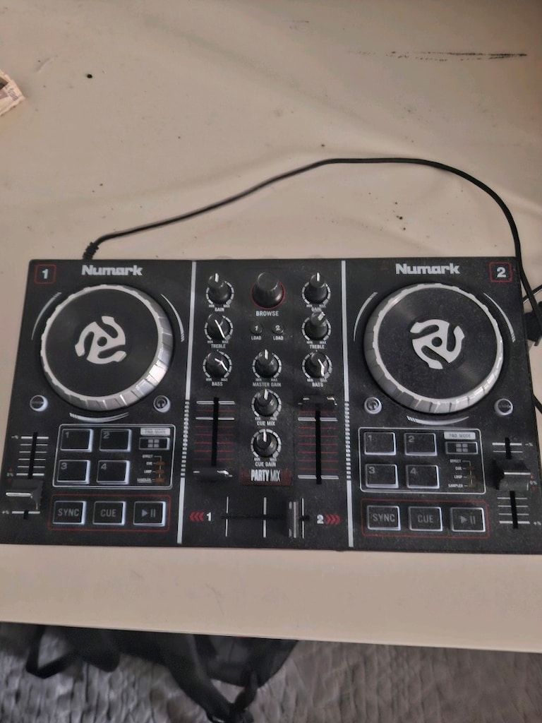 Numark Party Mix