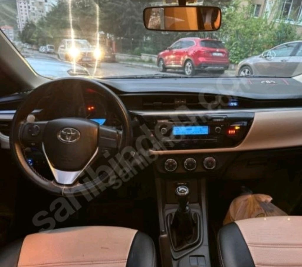 Beyaz Toyota Otomobil - 4
