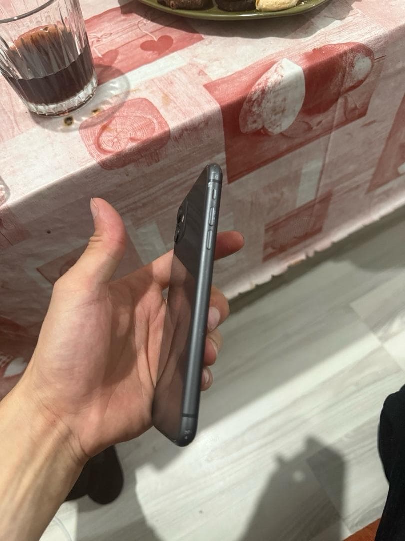 iPhone 11 - 3