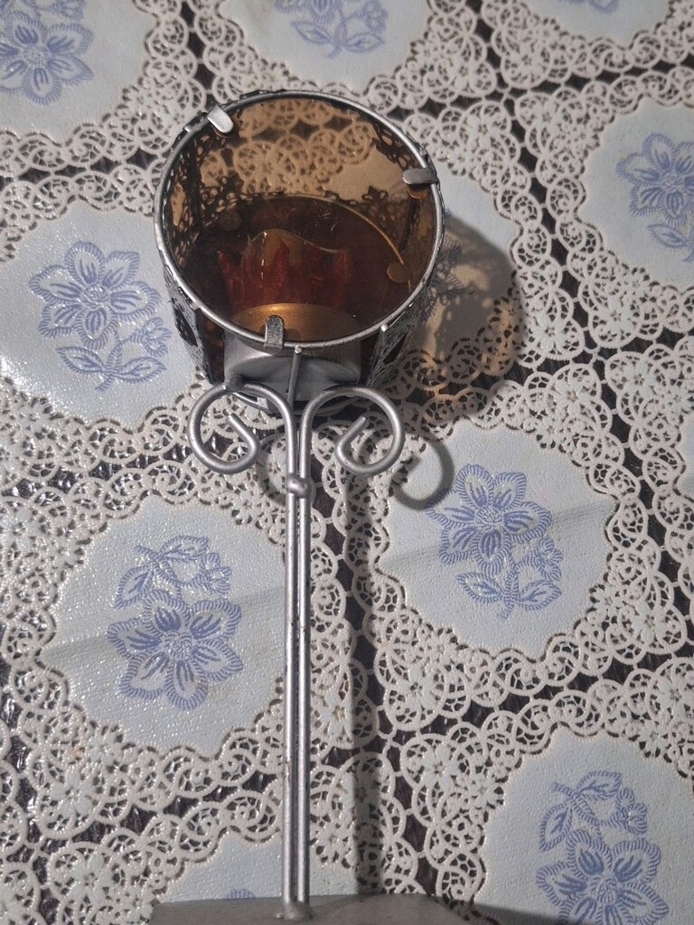 mumluk örtüsü fotoda mevcuttur.metal - 13