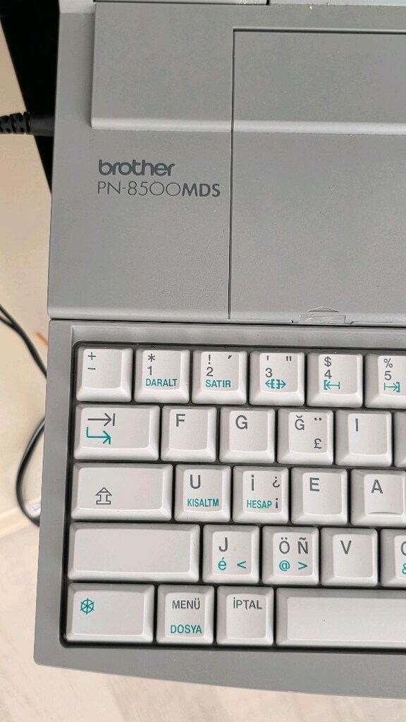 Vintage 1996 Brother super power note laptop - 14