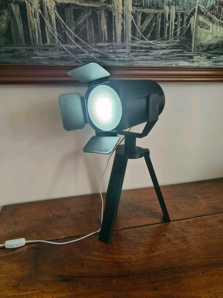 3D Baskı Sinema Projektör Tasarımlı Masa Lambası | USB LED - 3