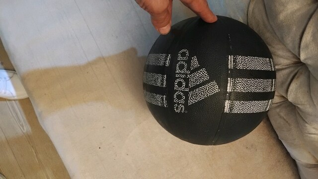 Adidas, Basketbol topu