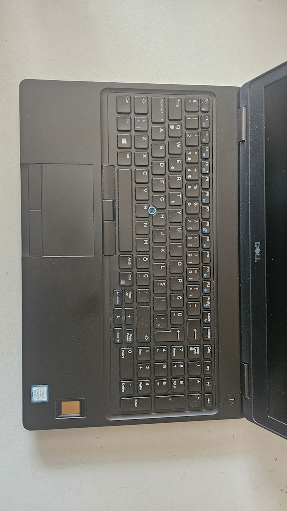 Dell İ5 8.Nesil 8 GB DDR4 Ram 512 GB M2 SSD FULL HD Ekran Temiz - 4