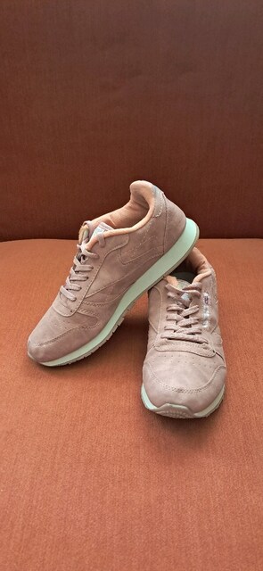 Reebok Classic Süet Pembe 40(Takaslı)Kitap Elektronik, Kamp malzemeler