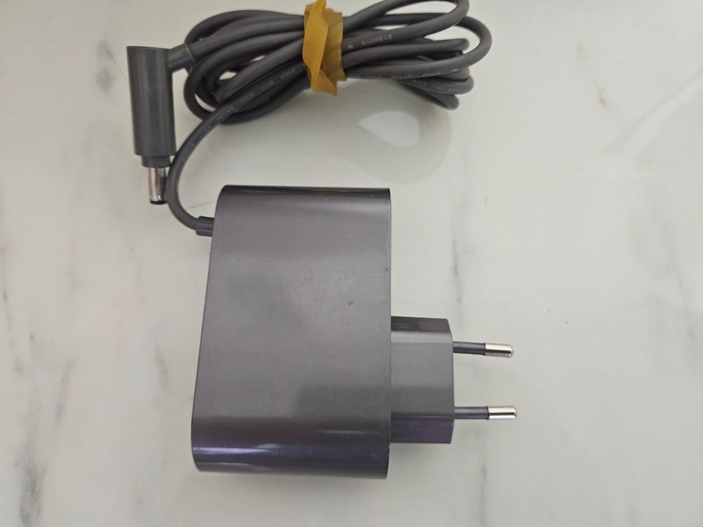 Dyson V6, V7, V8, DC58, DC59, DC61, DC62, DC74 Adaptör. 26.1 Volt