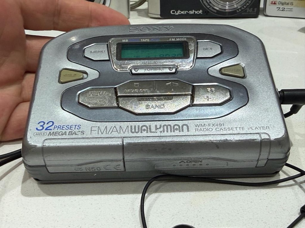 SONY WALKMAN WM-FX491 RADIO KASET PLAYER - 4